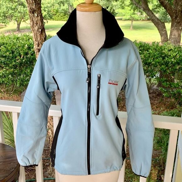 Peak Performance R & D Soft Shell Jacket. Large - Picture 3 of 10